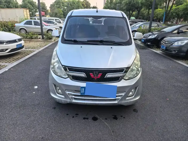 Wuling Rongguang V, 2017