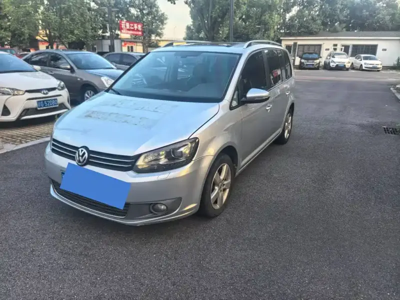 Volkswagen Touran, 2013