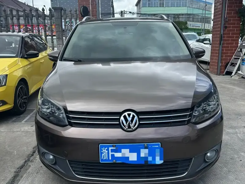 Volkswagen Touran, 2012