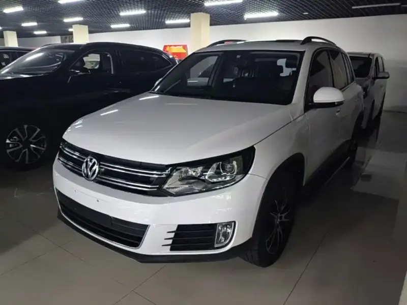 Volkswagen Tiguan Volkswagen Tiguan 2015 1.8TSI Auto 2WD Luxury Type, 2016 — фото 1