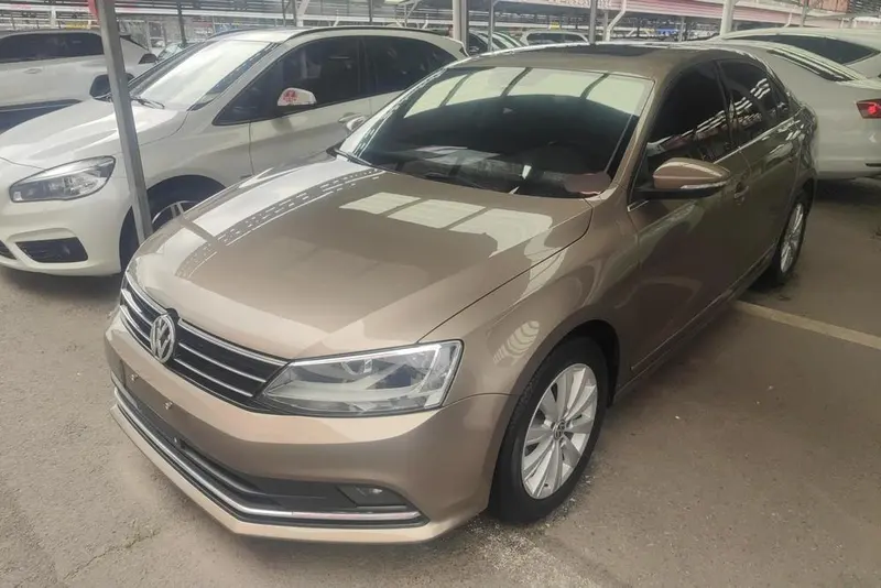 Volkswagen Sagitar, 2015