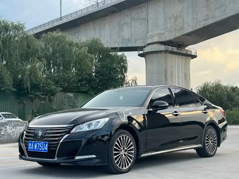 Toyota Crown, 2019