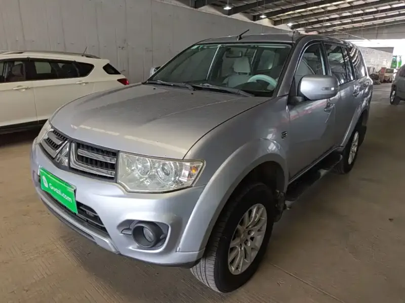 Mitsubishi Pajero Sport, 2015