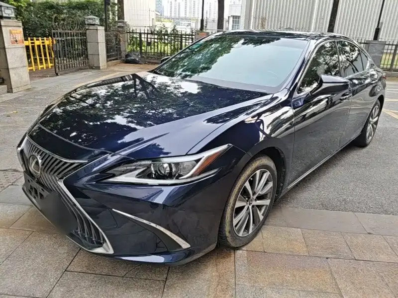 Lexus ES, 2019