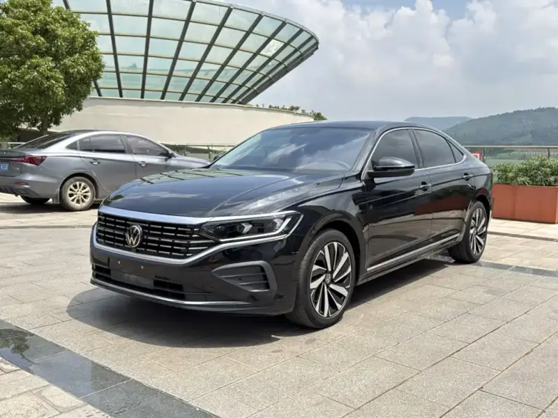 Volkswagen Passat, 2025