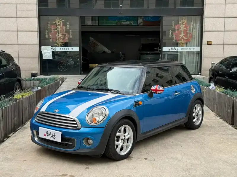 MINI Mini, 2012