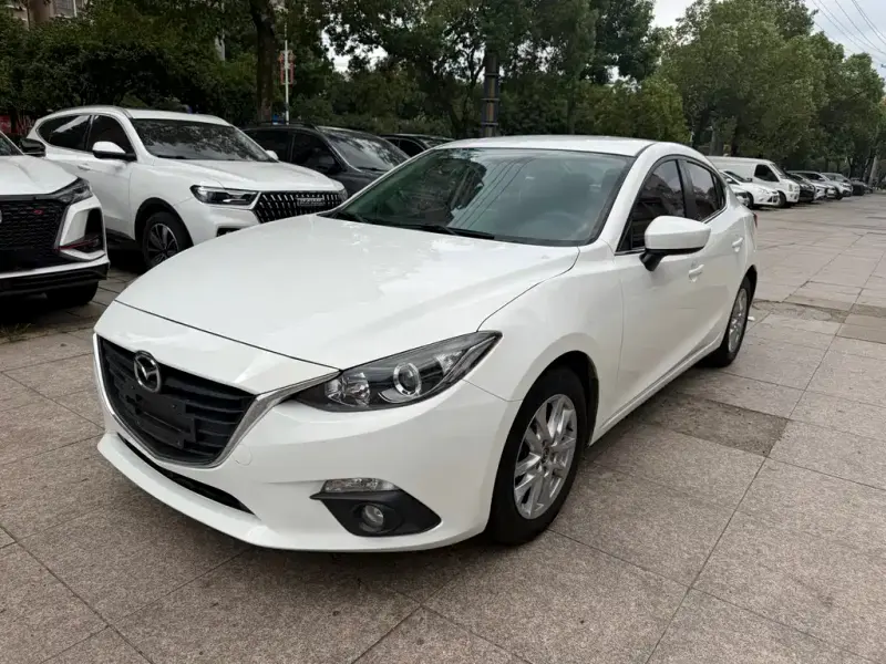 Mazda 3 Axela, 2016