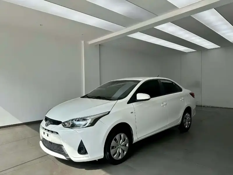 Toyota Yaris L, 2022