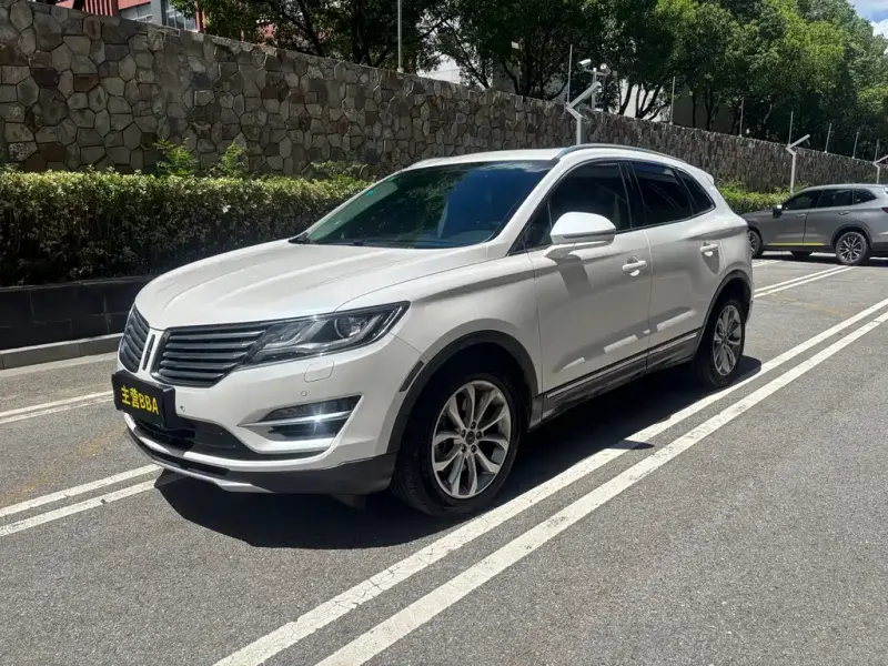 Lincoln MKC, 2017