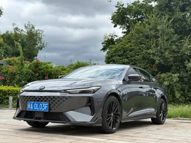 Changan UNI-V, 2025