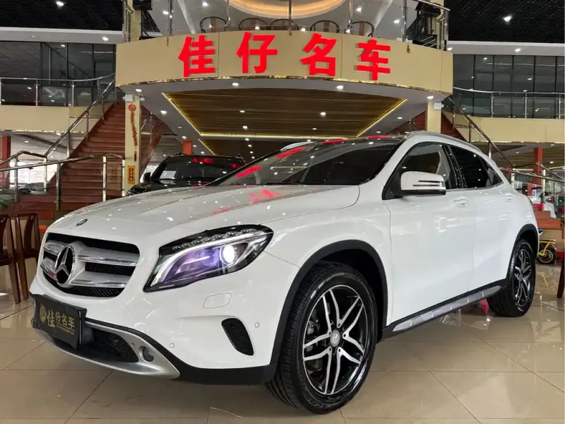Mercedes-Benz GLA, 2016