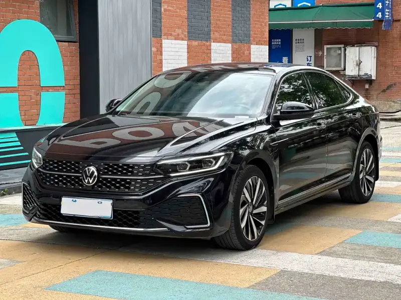 Volkswagen Passat, 2022