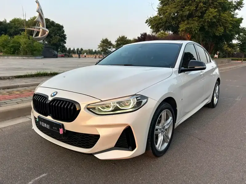 BMW 1 Series BMW 1 Series 2022 120i M Sport Night Edition, 2022 — фото 1