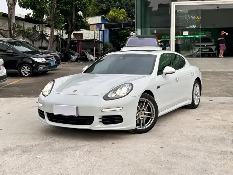 Porsche Panamera, 2016