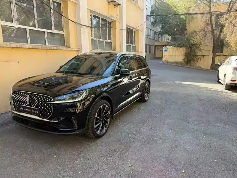 Lincoln Aviator, 2024