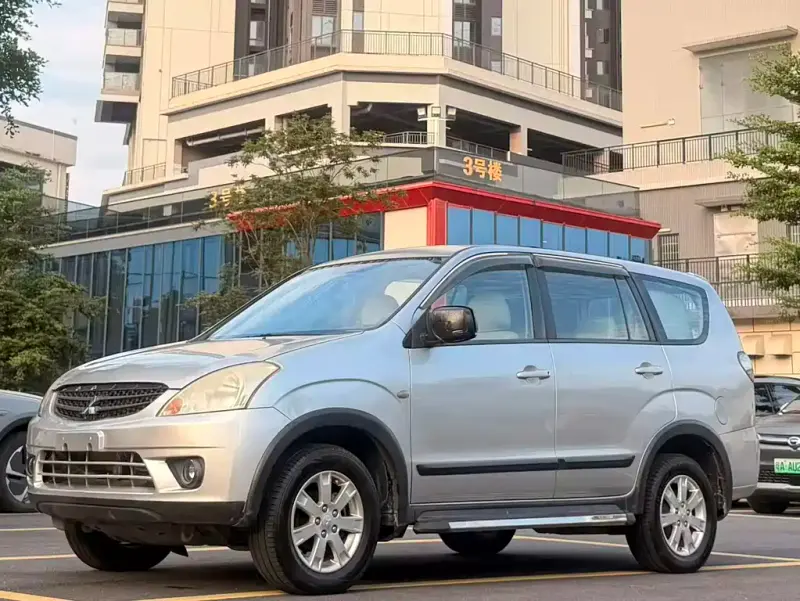 Mitsubishi Zinger, 2014
