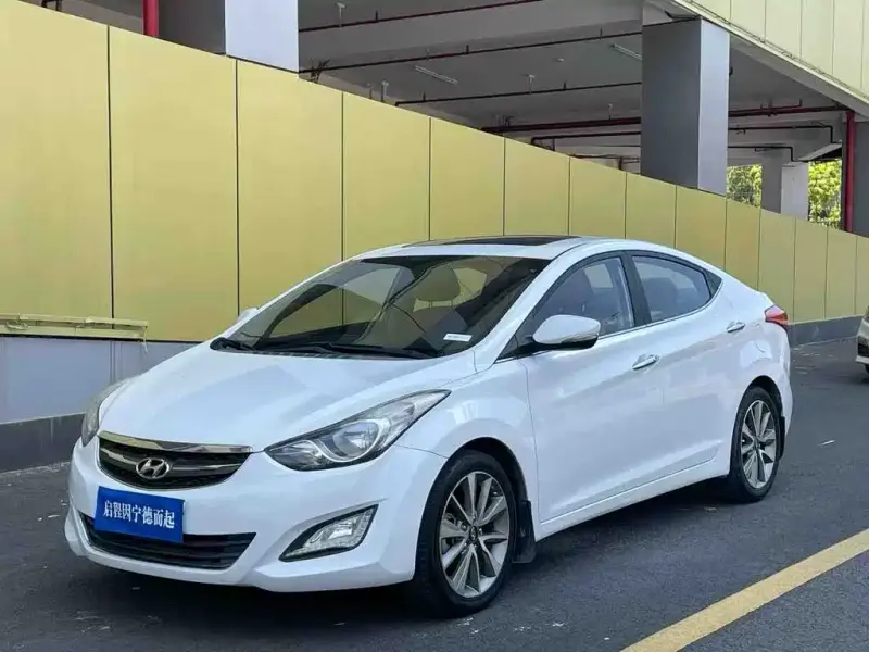 Hyundai Elantra Langdong, 2015
