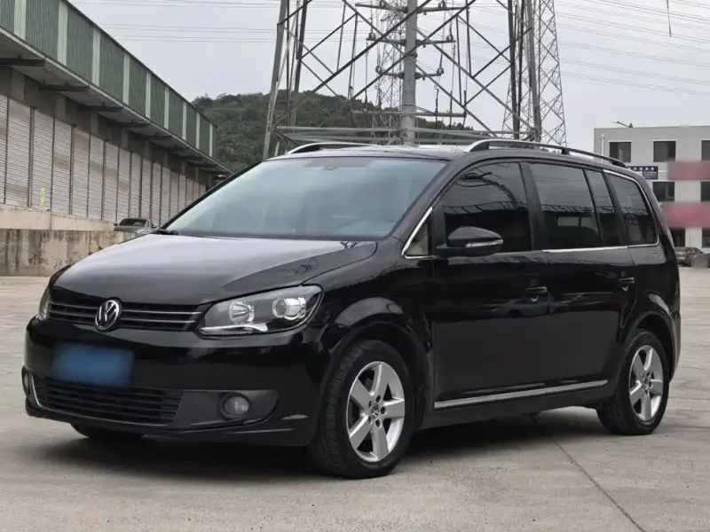 Volkswagen Touran, 2015