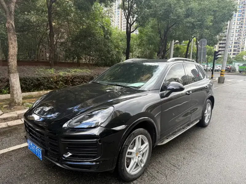 Porsche Cayenne, 2011