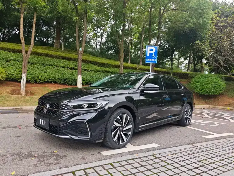 Volkswagen Passat, 2023