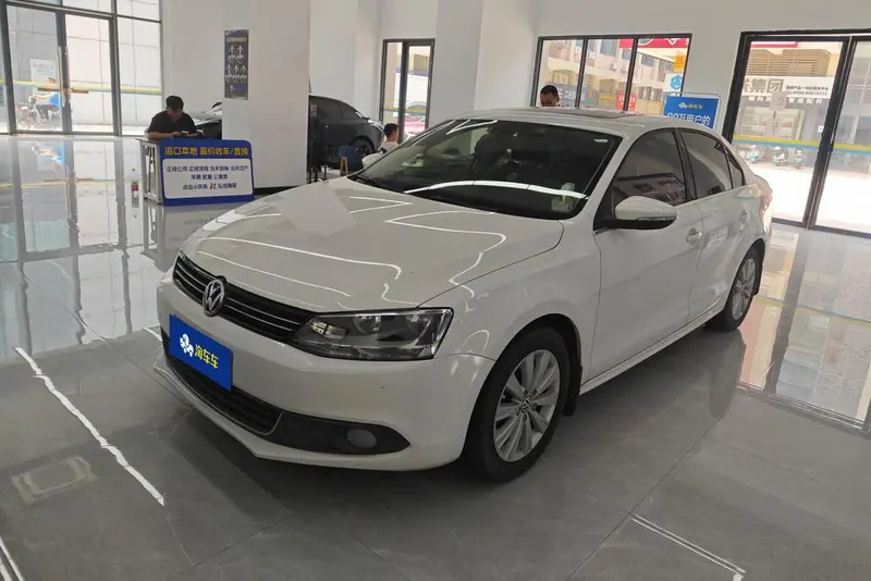 Volkswagen Sagitar, 2014