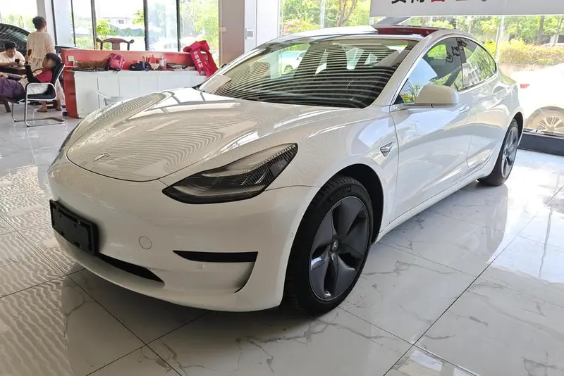 Tesla Model 3, 2020