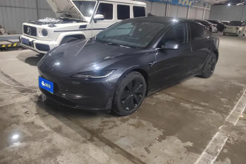 Tesla Model 3, 2023