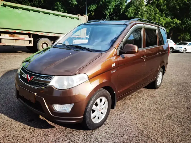 Wuling Hongguang, 2015