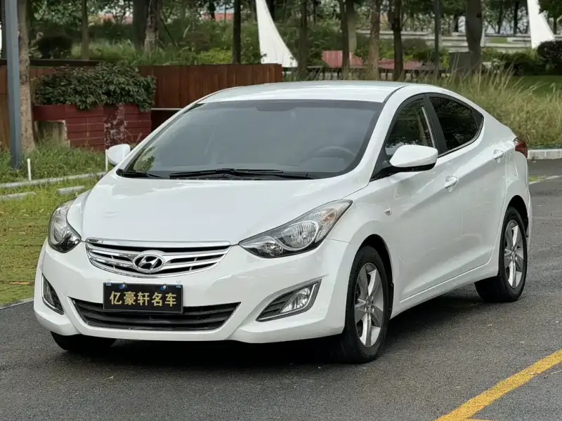 Hyundai Elantra Langdong, 2013