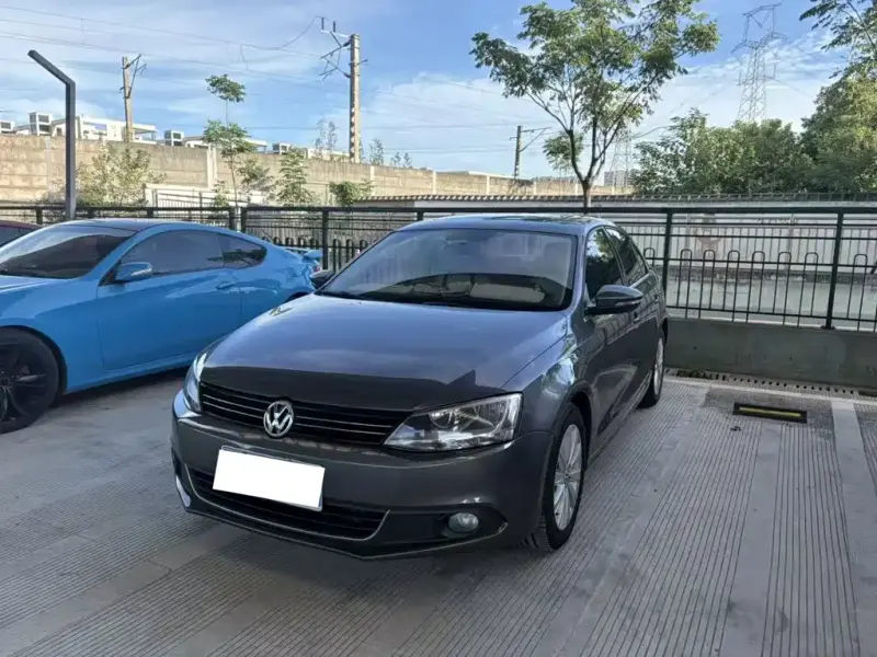 Volkswagen Sagitar, 2014