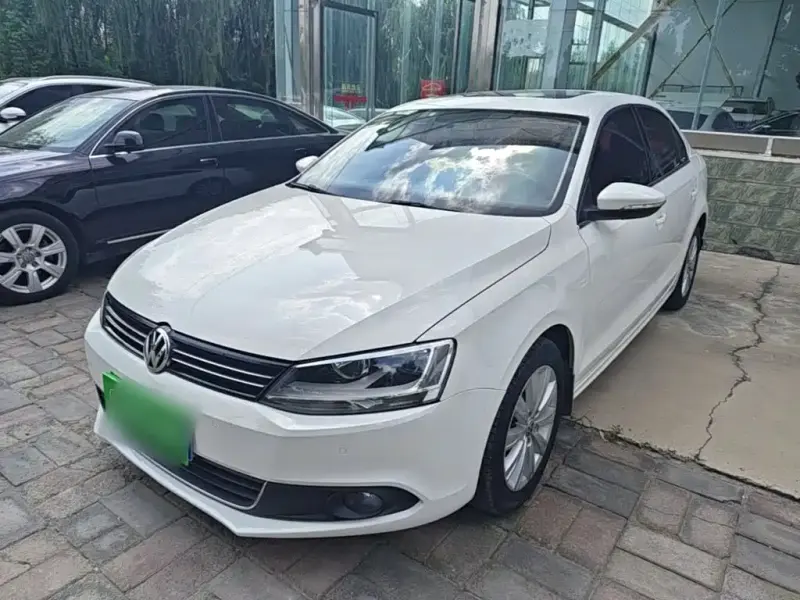 Volkswagen Sagitar, 2014