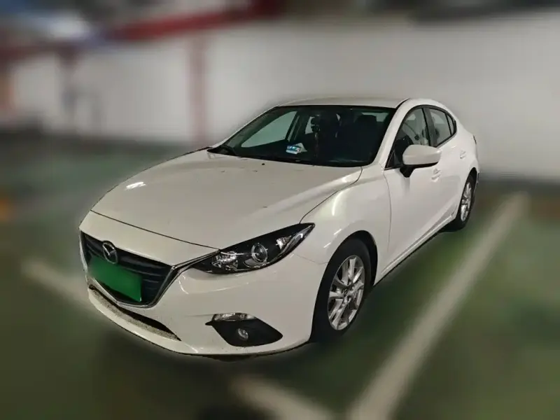Mazda 3 Axela, 2015