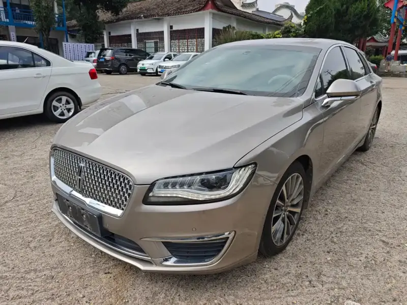 Lincoln MKZ, 2018