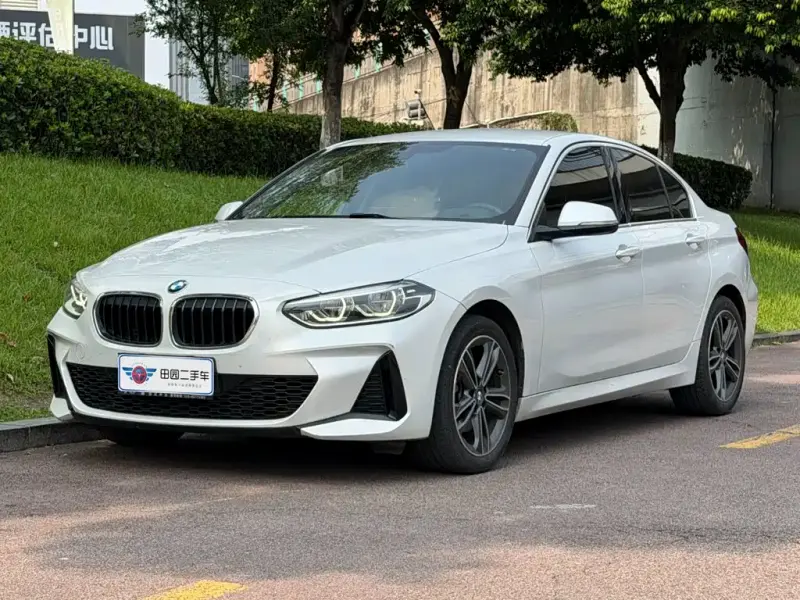 BMW 1 Series, 2022