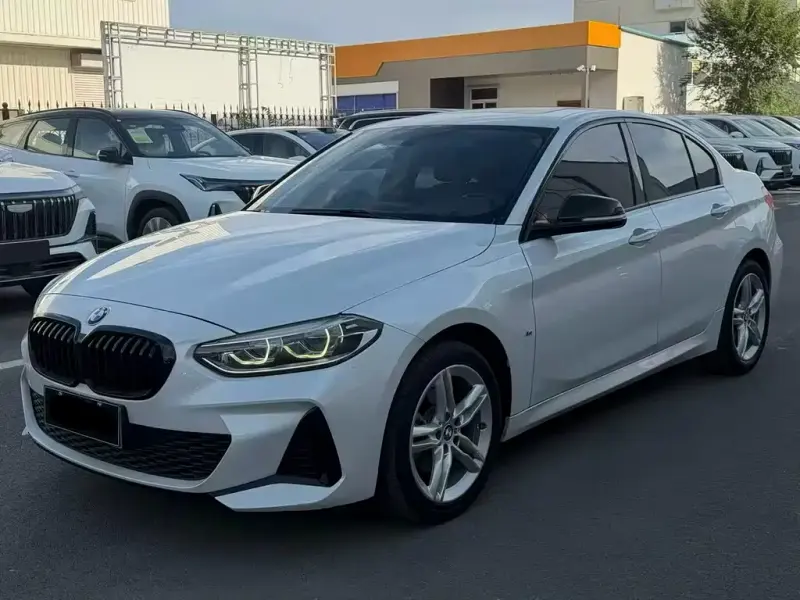 BMW 1 Series, 2021