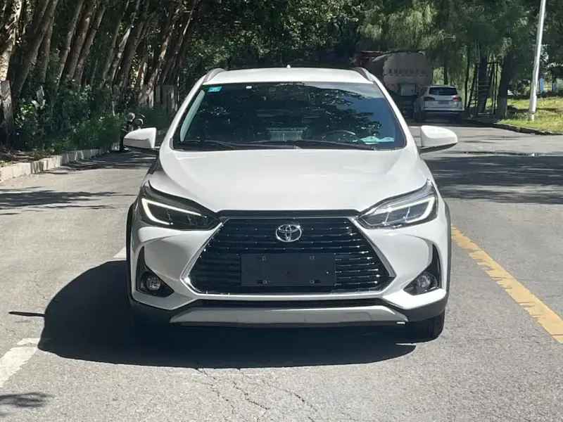 Toyota Yaris L, 2023