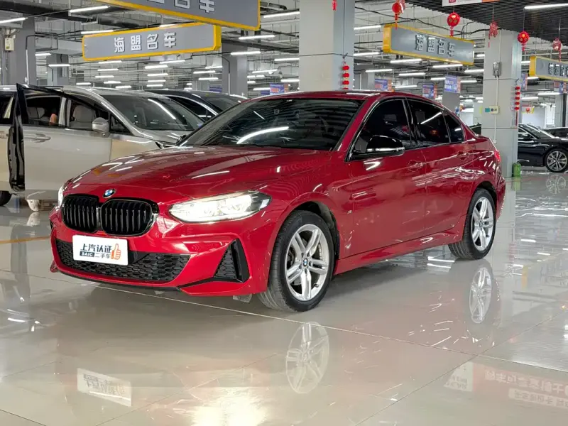 BMW 1 Series, 2022