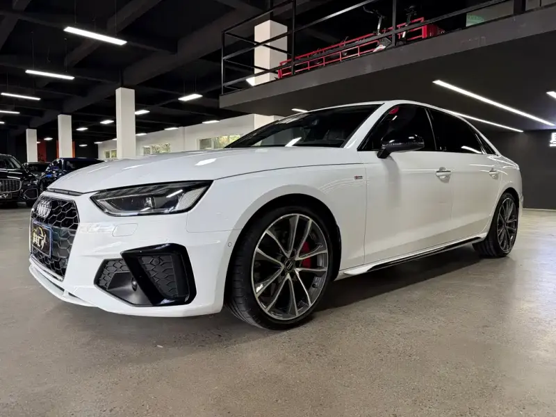 Audi A4L, 2020