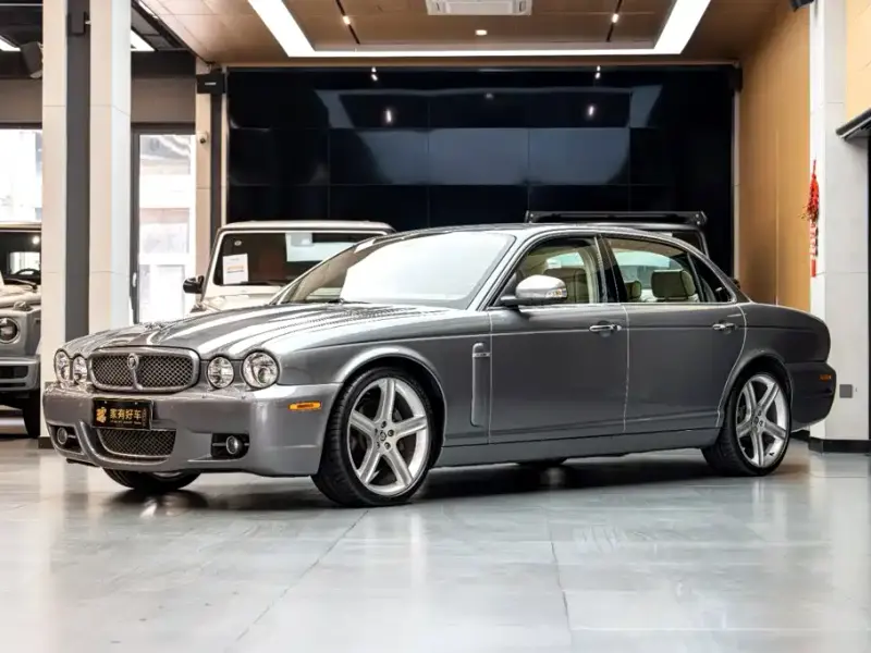 Jaguar XJ, 2008