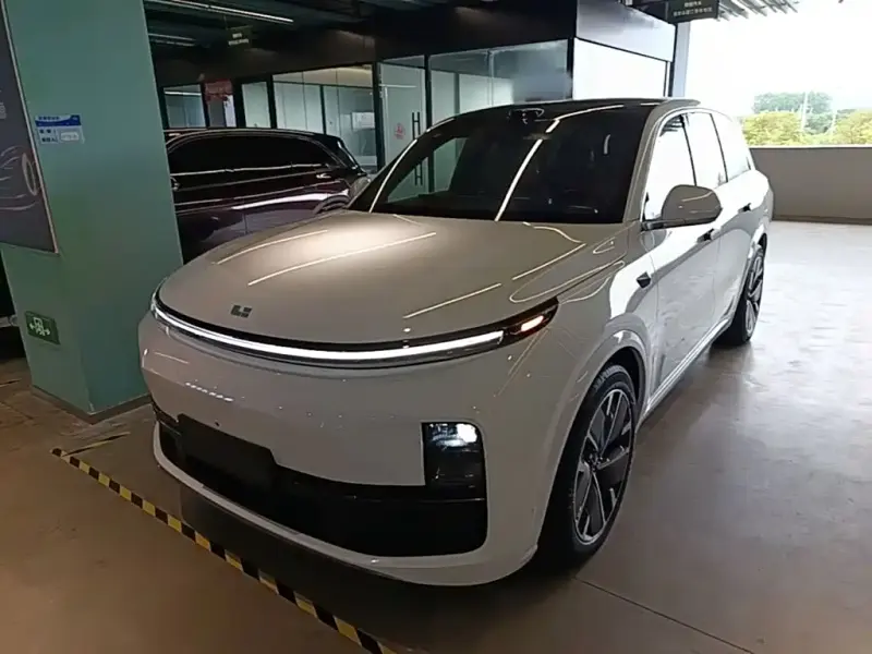 Li Auto Li L8, 2025