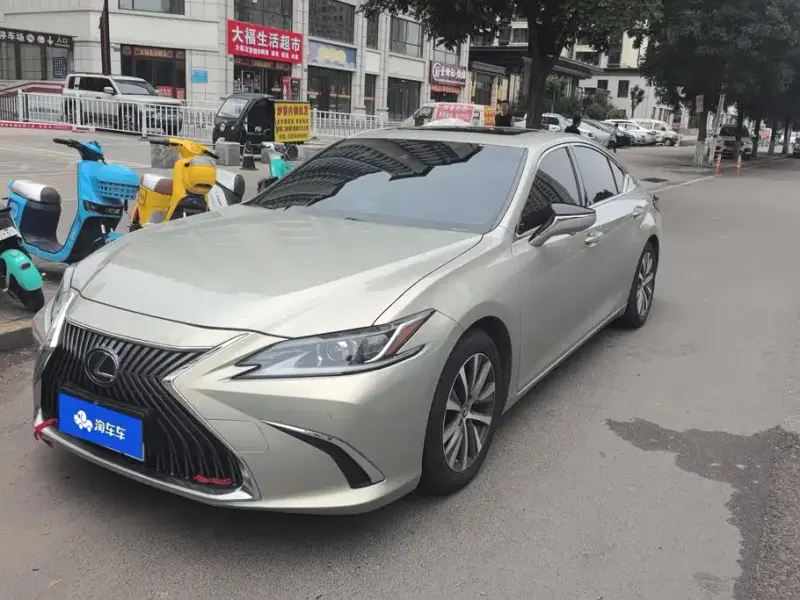 Lexus ES, 2019