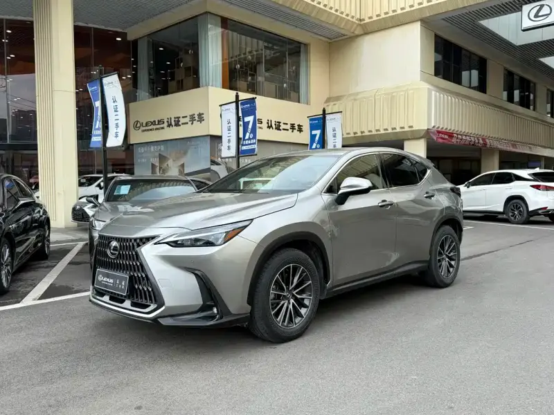 Lexus NX, 2023