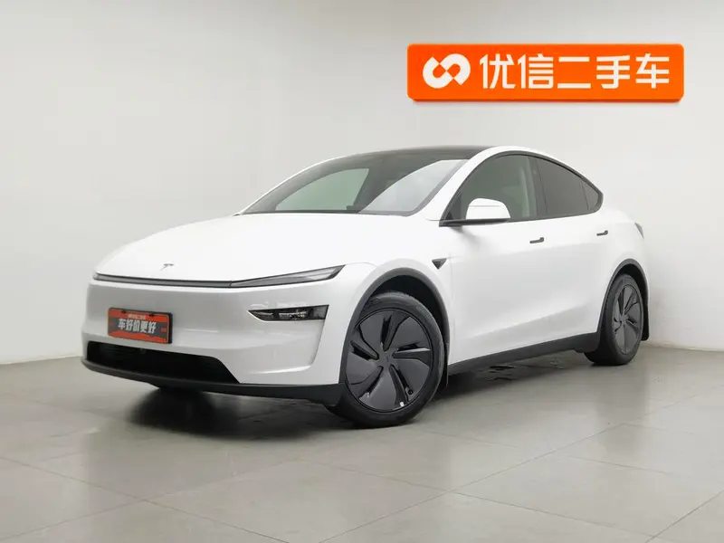 Tesla Model Y, 2025