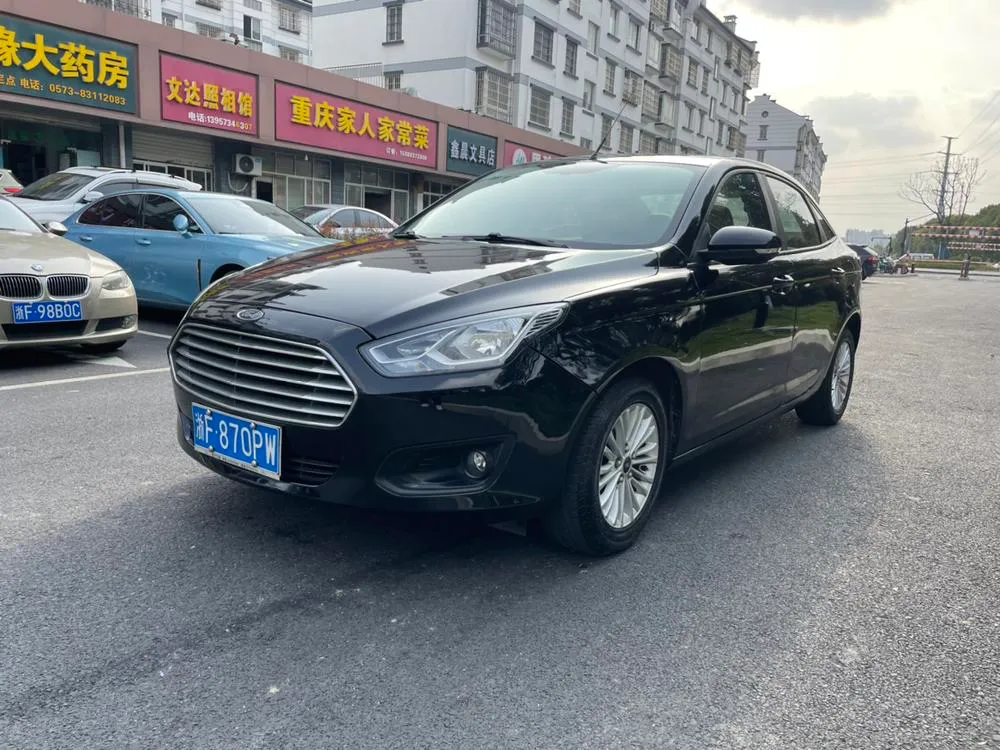 Ford Escort 1.5L Auto Comfort Version, 2015 — фото 1