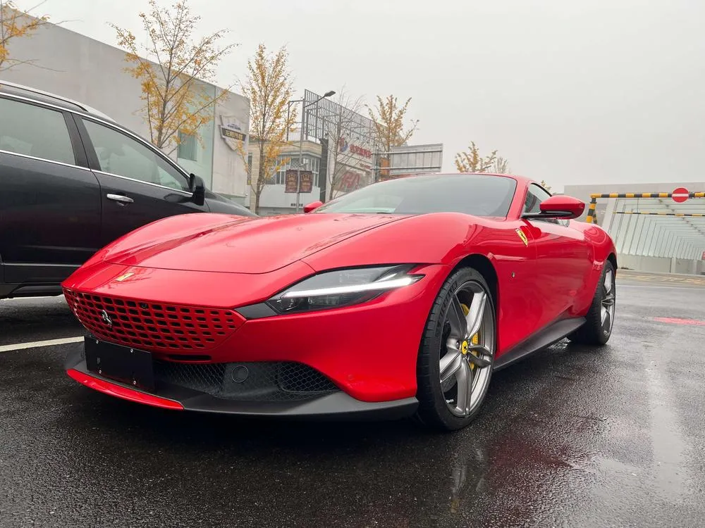 Ferrari Roma, 2020