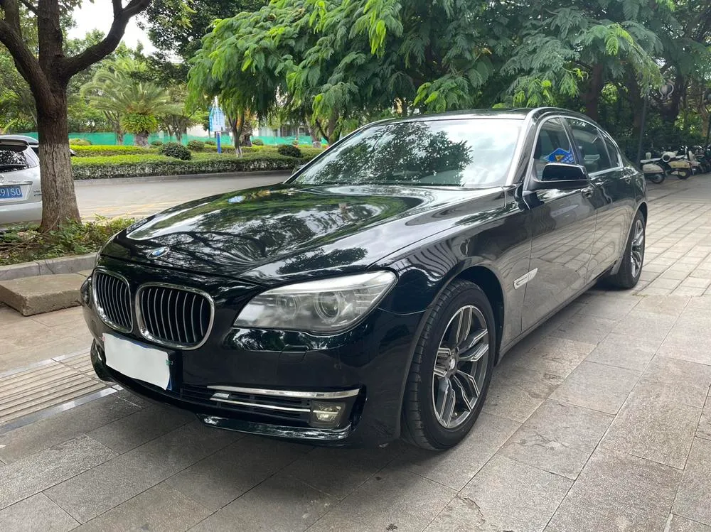 BMW 7-Series, 2011