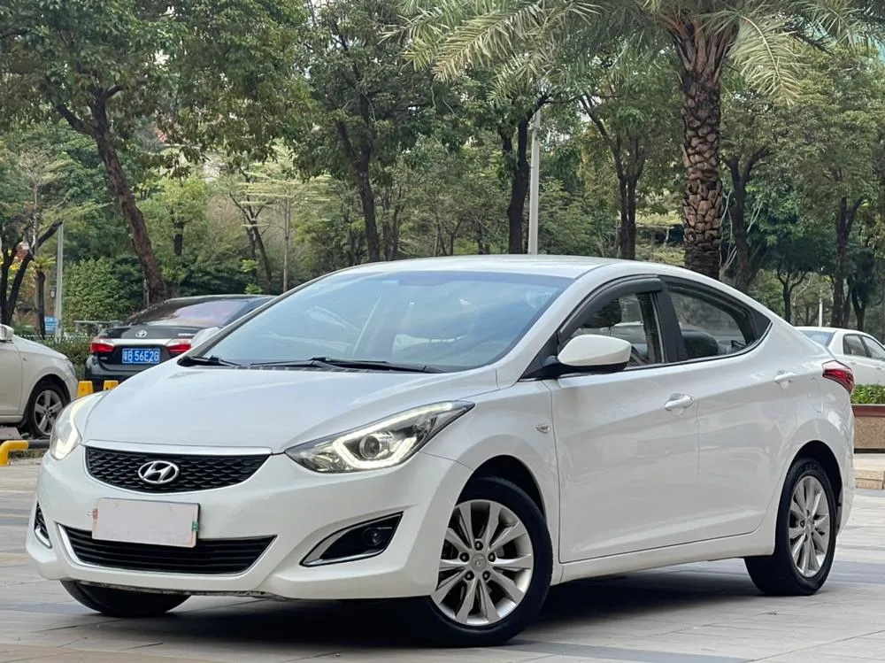 Hyundai Elantra Langdong 1.6L Auto Smart Version, 2016 — фото 1