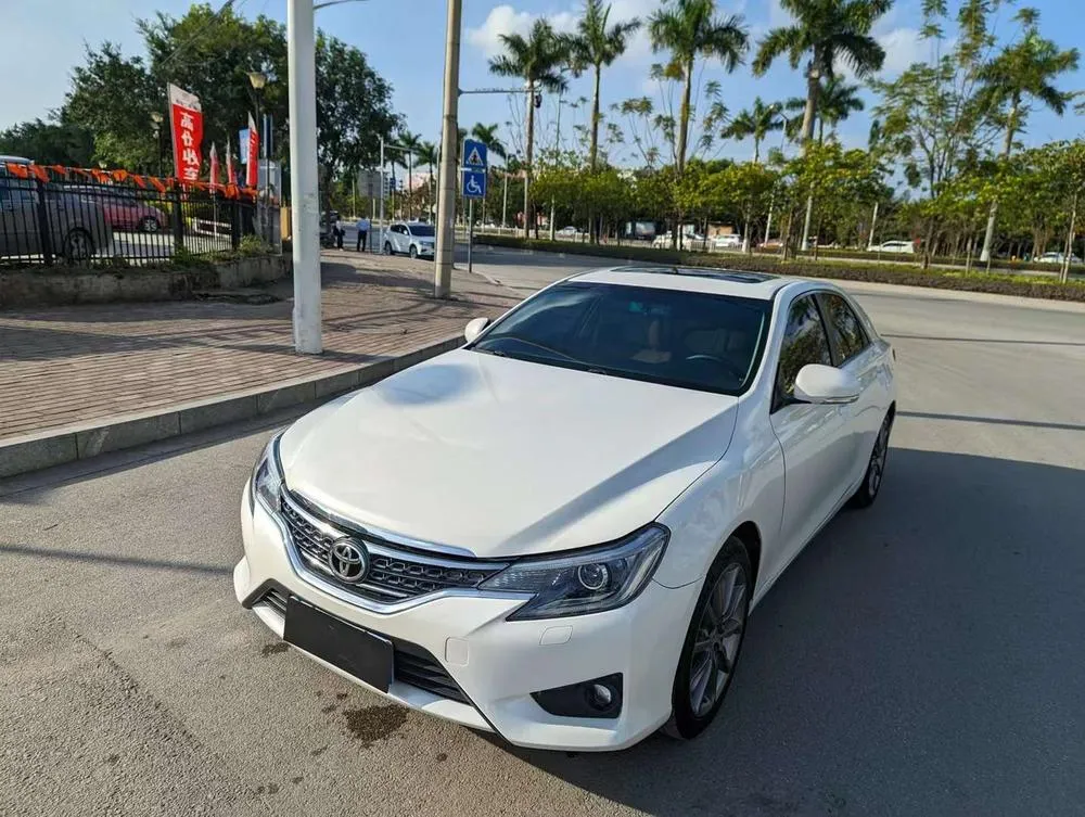 Toyota Reiz, 2013