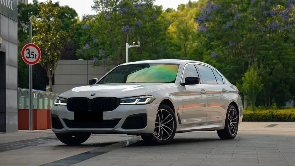 БМВ 5-Series Facelift 525Li M Sport, 2022 — фото 1