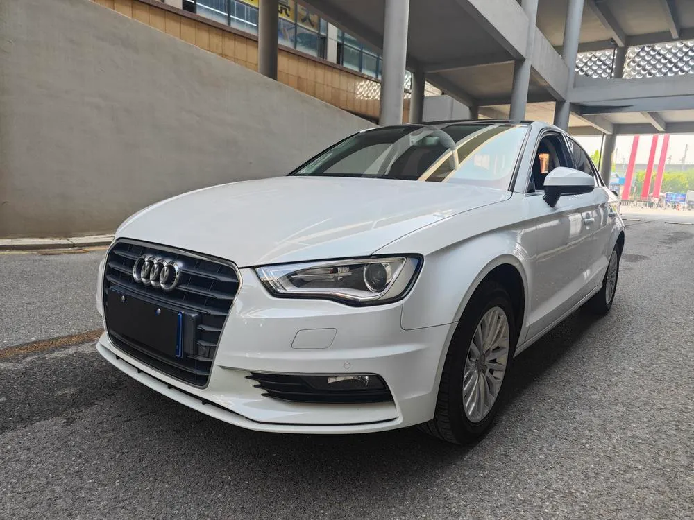 Audi A3 Limousine 35 TFSI Version, 2016 — фото 1